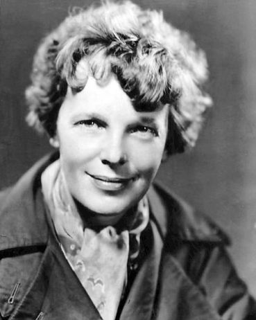 Amelia_Earhart_1935